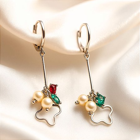 Brinco de argolinha click com penduricalho de pérolas banho ródio branco