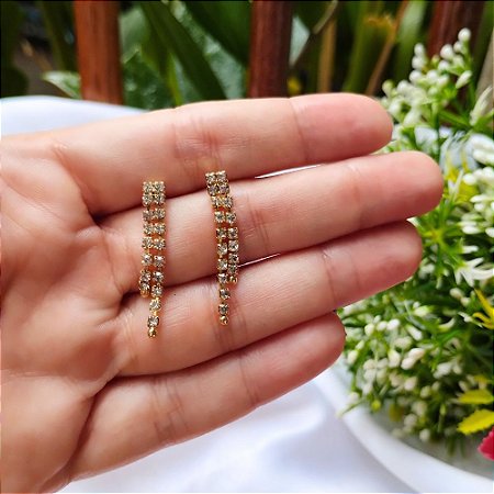 Brinco duas fileiras cravejadas de zircônias pequeno banhado a ouro