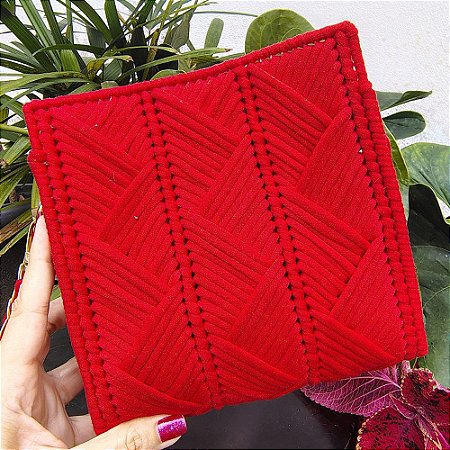 Bolsa Quadrada em Fio de Malha Artesanal – Feita Sob Encomenda