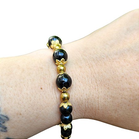 Pulseira de Ágata Preta e Ônix Natural com Hematitas Dourada e Detalhes Banhados a Ouro