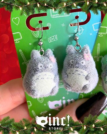 Brincos Totoro peludinhos