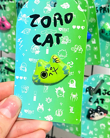 Zoro Cat Pin Artesanal