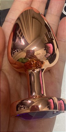 Plug Anal Rose Pedra Brilhante na Base em Formato de Coração -Cor: ROXO TAM G-