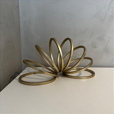 Escultura Argolas Douradas