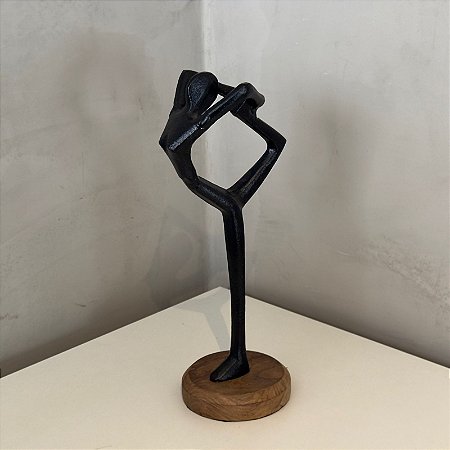 Escultura Alongamento Madeira e Metal