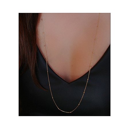 Colar longo com bolinhas no ouro