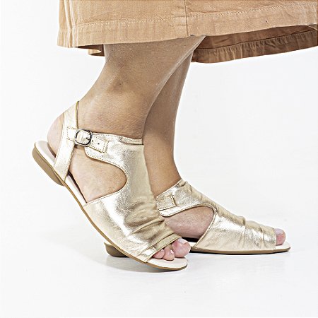 Sandália Rasteira Cláudia Venutti (Dourada)