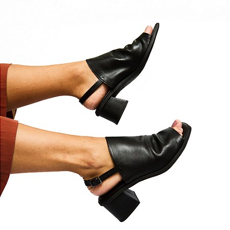 Sandália Salto Bloco Mônica Venutti (Preta)