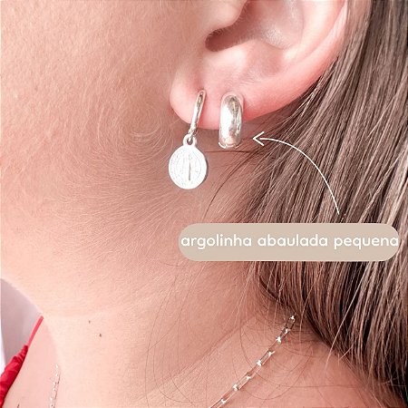Argolinha pequena abaulada