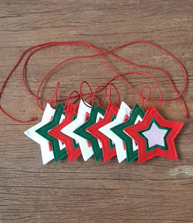 Decoração de Natal varal bandeirola 9 estrelas bordado multicolor, Dipano