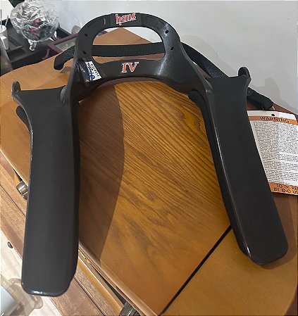 Hans IV protetor cervical