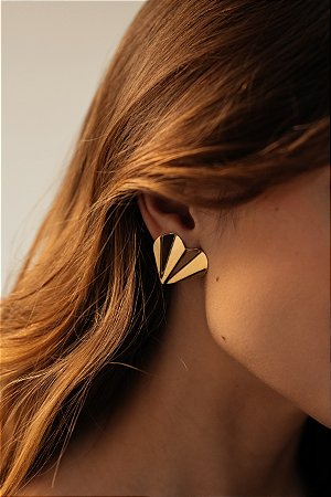 Brinco Coração Plissado Banho de Ouro 18 k