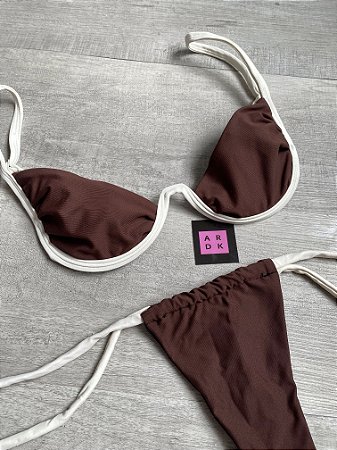 BIQUÍNI CLASSY MARROM COM OFF