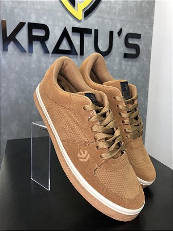 TENIS CASTOR CARAMELO