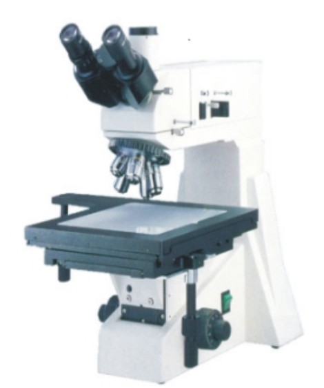 Microscópio Metalográfico Trinocular com Aumento de 50X Até 800X