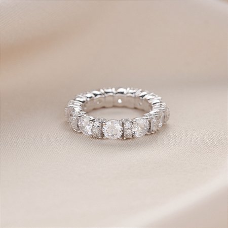 ALIANÇA INTEIRA ZIRCONIAS REDONDAS DE 5MM