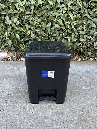 Lixeira Plástica Retangular 14 Litros com Pedal