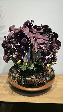 Arranjo 8 Orquideas Purpura Vaso Dourado 35cm
