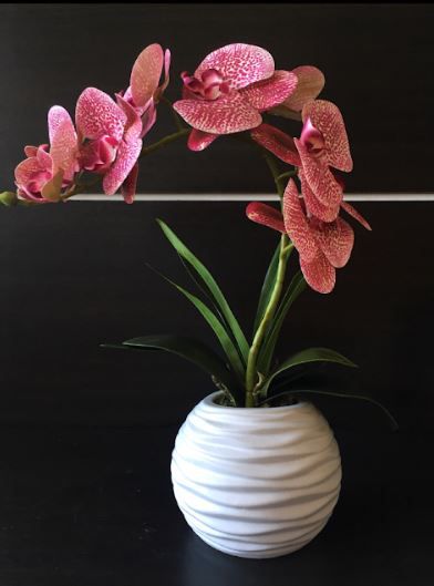 Arranjo de Orquídea Rosa de Silicone com Folhas para Orquídea e Vaso de Cerâmica
