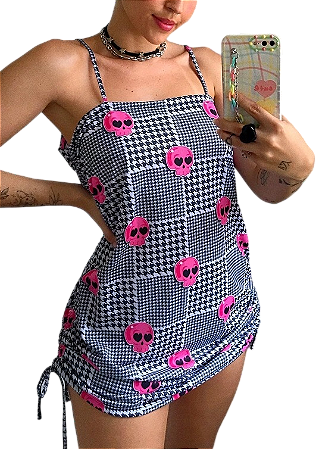 Vestido Curto Franzido Caveiras Fofas Xadrez