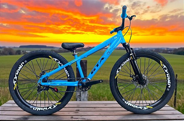 Bicicleta Aro 26 Gta Rebel Freeride Single Vmaxx Freio a Disco Pneu Flame Preto