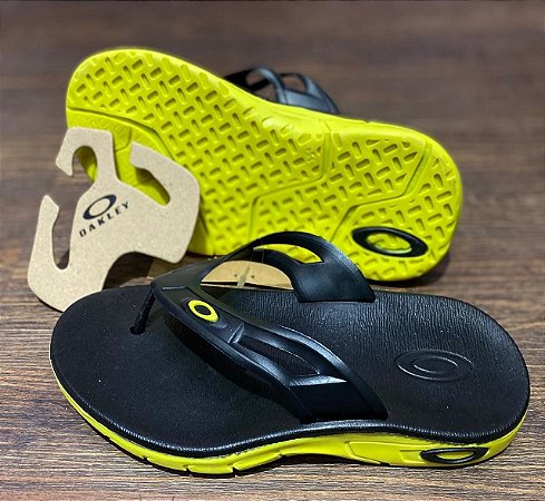 Chinelo oakley preto e amarelo Clearance