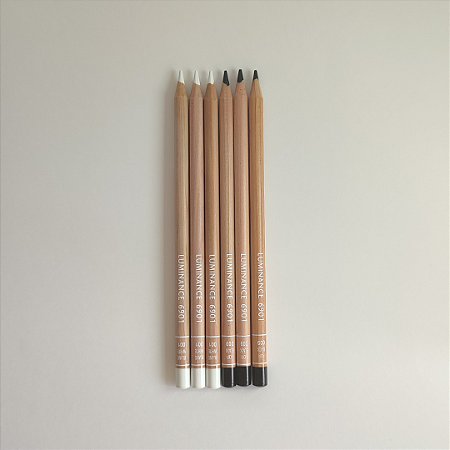 1 (UM) Lápis (UNIDADE/ AVULSO)  Luminance 6901 - Genève - Caran D´Ache