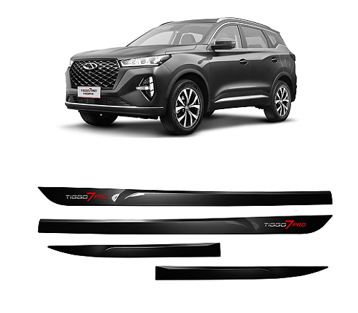 Friso Tiggo 7 Pro com emblema cromado preto metalico