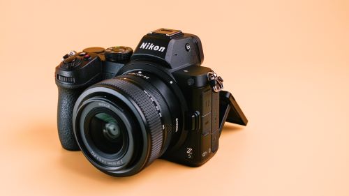 Câmera nikon Z5 Mirrorless 24.3mp 4K com lente 24-50mm f/4-6.3