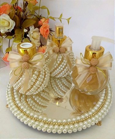 Kit lavabo redondo com três vidros