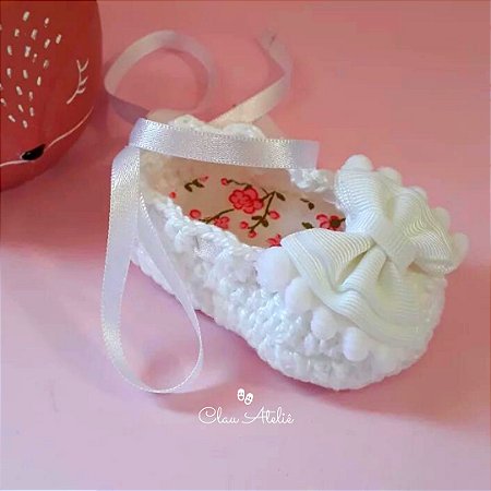 Sapatilha branca - lacinho pompom