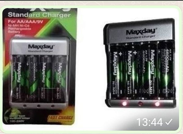 Carregador com 4 pilhas AA