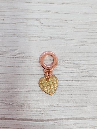 Berloque coração quadriculado