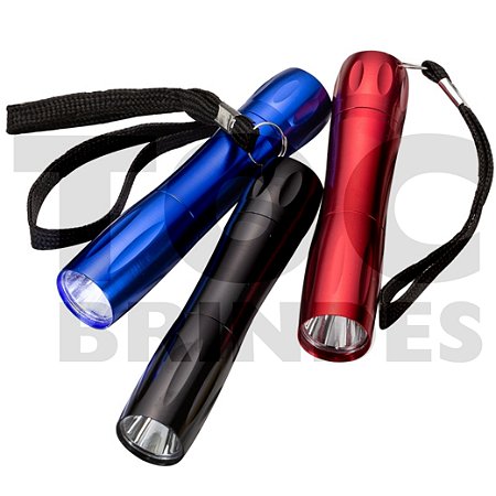 Lanterna LED, corpo em alumínio, detalhes em baixo relevo, com cordão em nylon