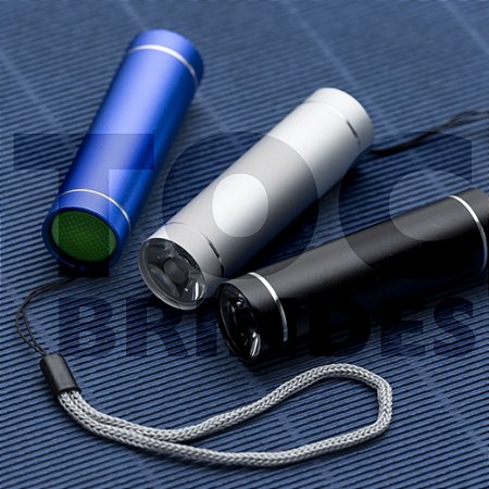 Lanterna LED, corpo em alumínio, anéis decorativos, com cordão em nylon