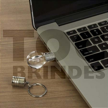 Pen drive em formato de lâmpada, argola e com armazenamento de 4GB, 8GB, 16GB ou 32GB