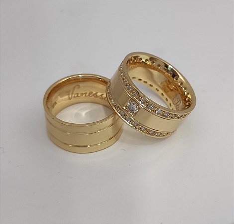 Alianças em ouro amarelo 18k  com diamantes