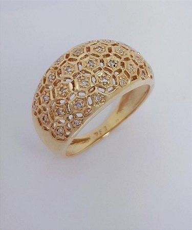 Anel em Ouro Amarelo 18k com Diamantes.