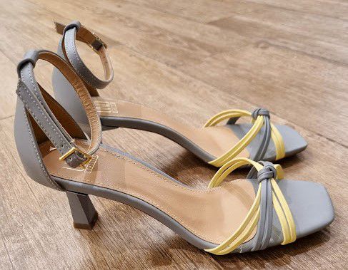 SANDÁLIA SALTO CARRETEL 96141 CINZA / AMARELO