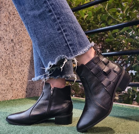 BOTA COURO 95905 PRETO / O BÁSICO COM ESTILO