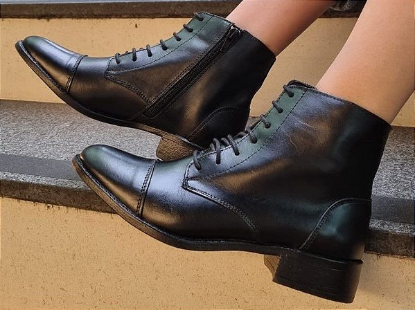 BOTA COURO 12804 PRETO / DE CADARÇO E ZIPER FACILITANDO O CALCE E CONFORTO