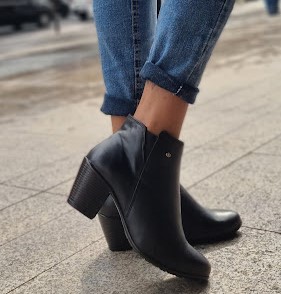 BOTA EM COURO 3037 PRETO