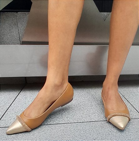 SAPATILHA 51205 CARAMELO / DETALHE EM PEDRAS CRISTAL