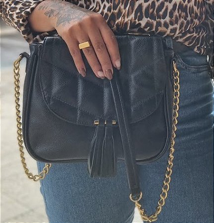 BOLSA EM COURO 1225 PRETO / COM ZÍPER E ABA PARA FECHAR