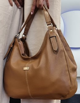 BOLSA EM COURO 1211 CARAMELO / ALÇA DUPLA DE OMBRO E ANTEBRAÇO /COM  ZÍPER E FORRAÇÃO INTERNA