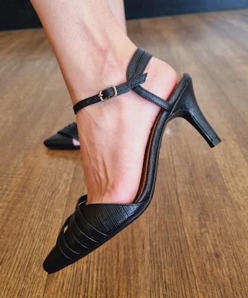 SCARPIN EM COURO 941869 PRETO RISCADO