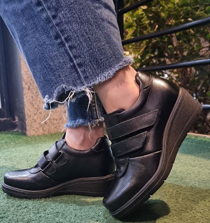 TÊNIS  ANABELA EM COURO 43742 PRETO