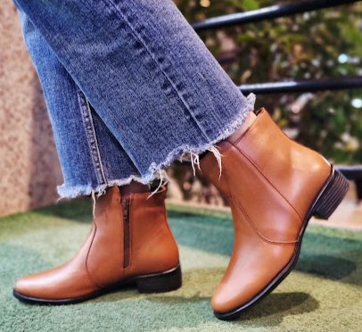BOTA EM COURO 74833 WHISKY