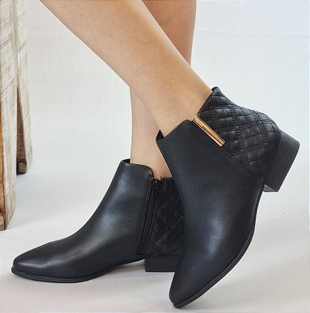 BOTA VIA UNO 217050 PRETO / DETALHE MATELASSÊ