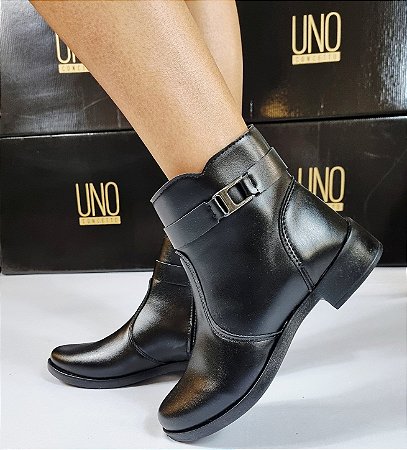 BOTA 26050 PRETA / FIVELA FERRADURA